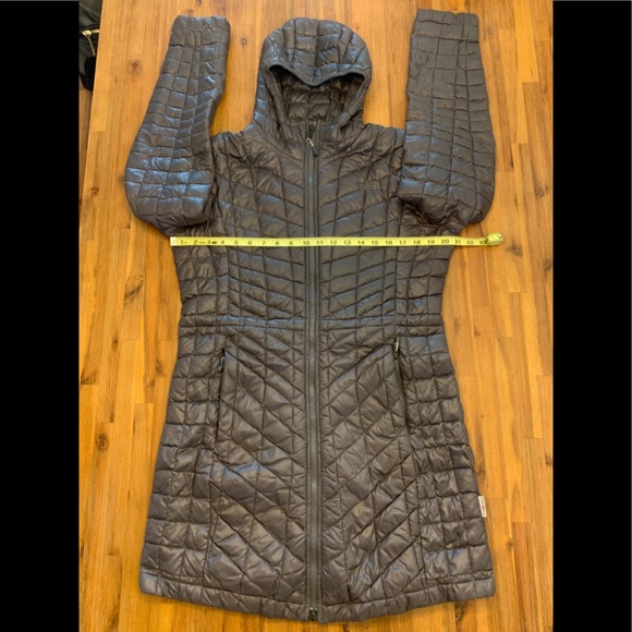 The North Face Gray Quilted Thermoball Parka - Picture 2 of 12